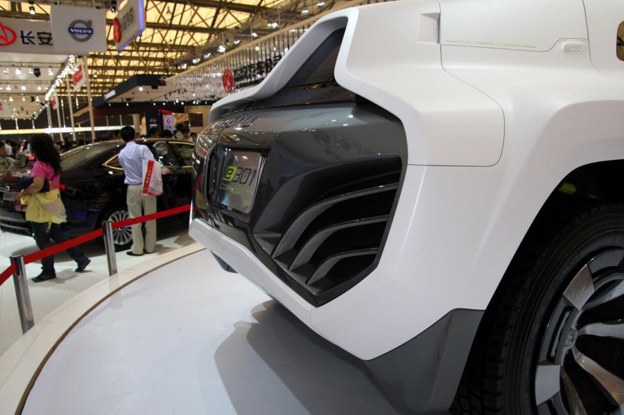  ChangAn E301 Concept 2009 года  (фото 12 из 69)
